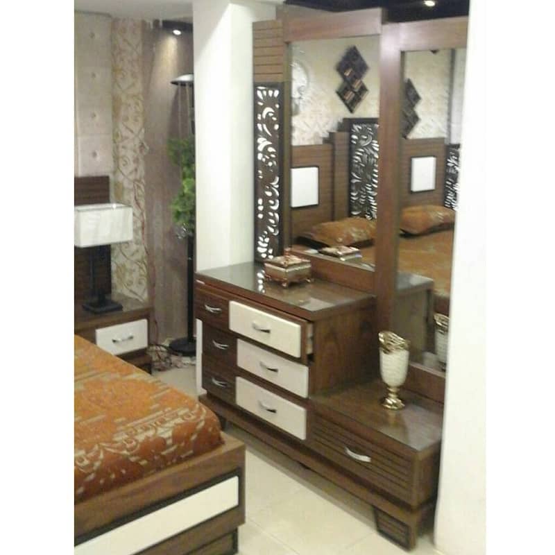 Buy Walnut 3D Bedset in Pakistan & Contact the Seller